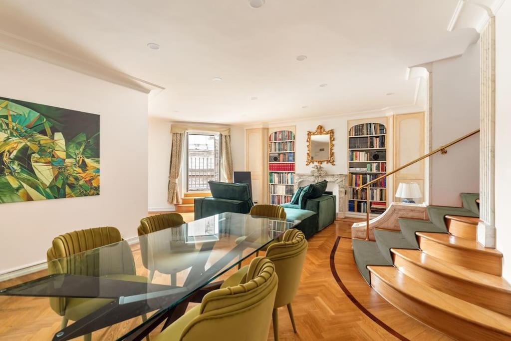 Casa Colonna, A Burghesius Apartment Rome