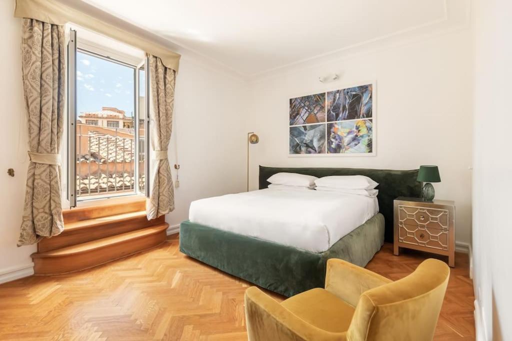 Casa Colonna, A Burghesius Apartment